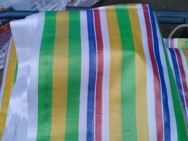 加厚防雨布生产厂家-专业生产工地盖料彩条布,耐磨耐用